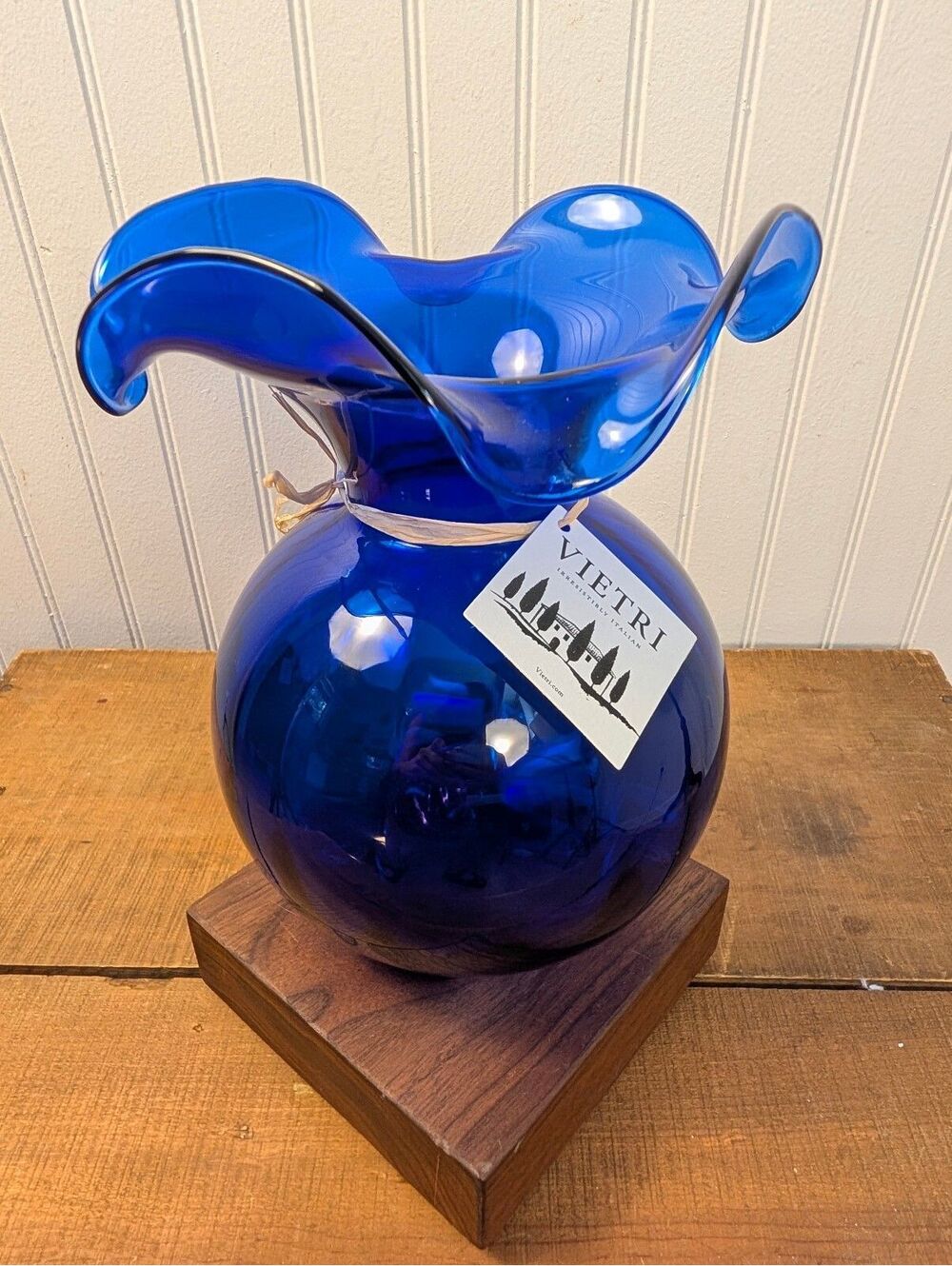 VIETRI Hibiscus Glass Cobalt Medium Fluted Vase Italy HBS-8582C NIB